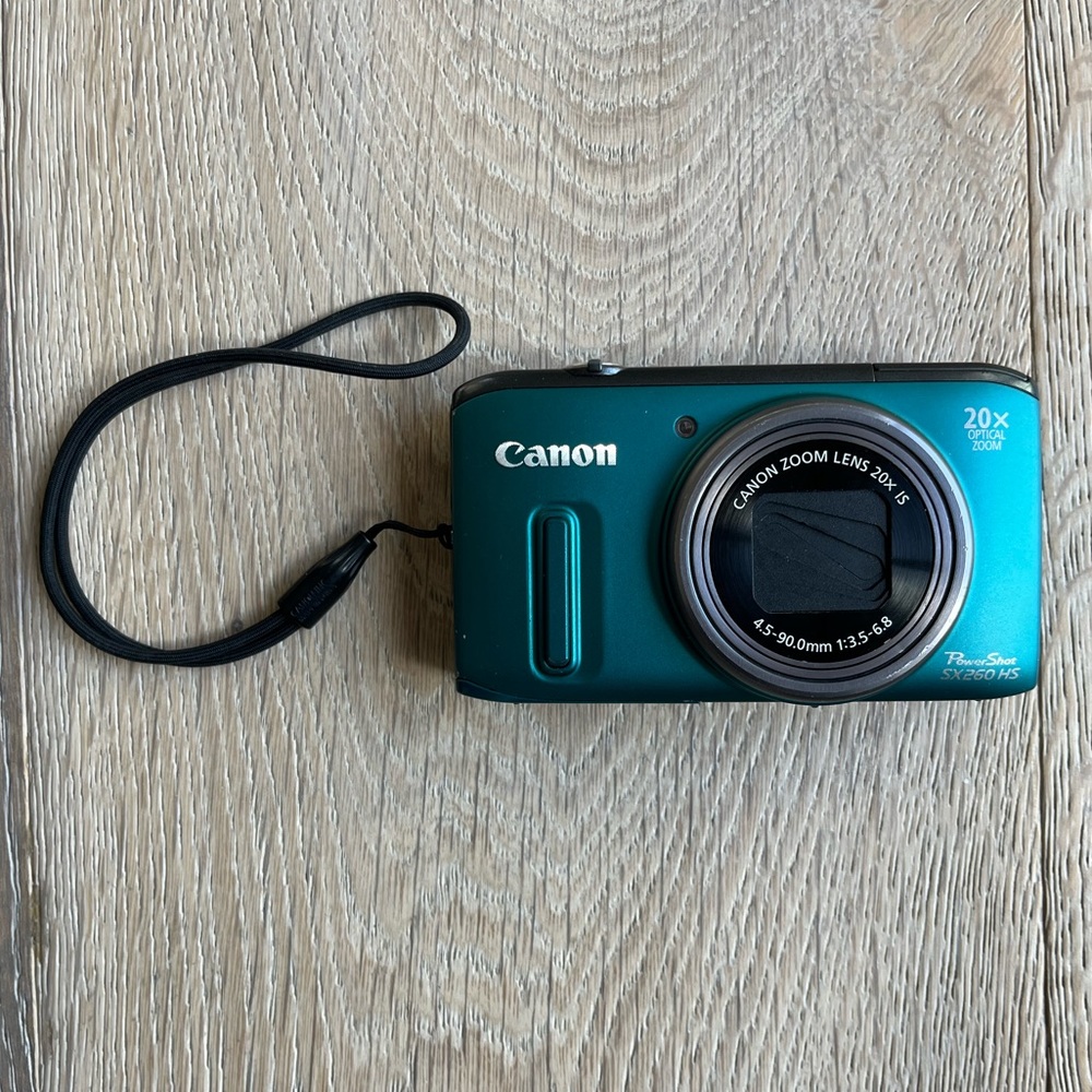 Canon Powershot SX260 HS 20x Optical Zoom 12.1 MP 📷